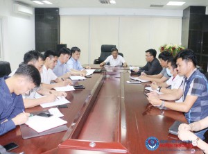 Phó Giám đốc Sở Y tế Đường Công Lự chủ trì cuộc họp