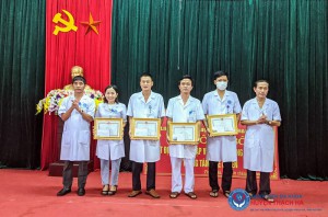 Chào cờ đầu tháng 8: Triển khai các hoạt động phòng, chống dịch Covid-19