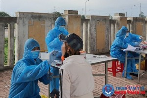 Các y, bác sỹ là lực lượng được ưu tiên đầu tiên khi có vắc-xin về trên địa bàn.