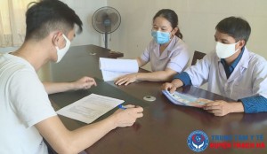 Người dân đi từ vùng có dịch về đến cơ sở y tế khai báo