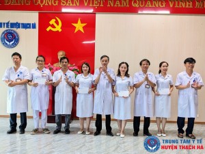 Chào cờ đầu tháng 6, khen thưởng các tập thể, cá nhân đạt thành tích xuất sắc
