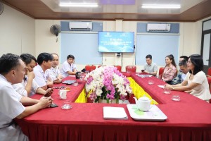 TIẾP NHẬN ĐOÀN BÁC SĨ BỆNH VIỆN PHONG - DA LIỄU TRUNG ƯƠNG VỀ KHÁM, CHỮA BỆNH TẠI TRUNG TÂM Y TẾ THẠCH HÀ