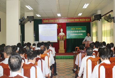 Bác sĩ Lê Ngọc Châu - Giám đốc Sở y tế phát biểu tại hội nghị