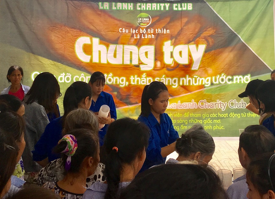 Phát hơn 300 suất cháo miễn phí đến bệnh nhân điều trị nội trú