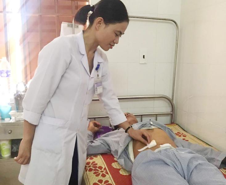 Bệnh viện tuyến huyện đầu tiên ở Hà Tĩnh phẫu thuật thoát vị bẹn bằng nội soi