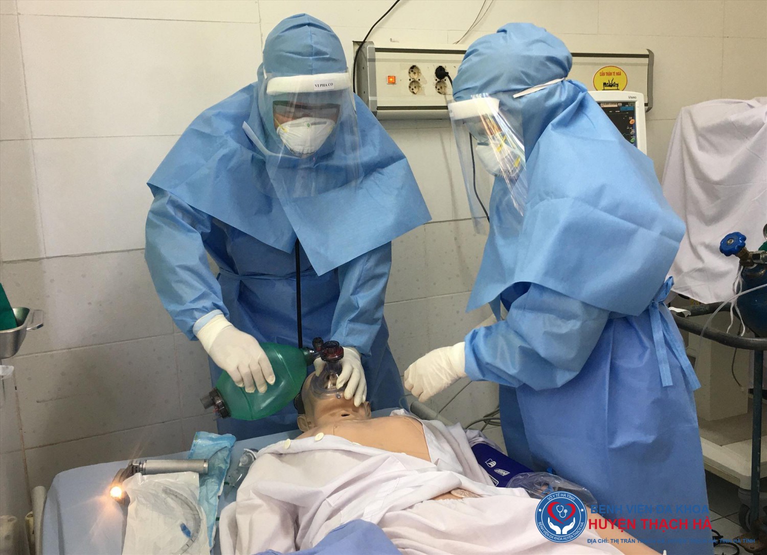 Tăng cường phòng hộ cho nhân viên y tế, tránh nguy cơ lây nhiễm COVID-19 trong bệnh viện