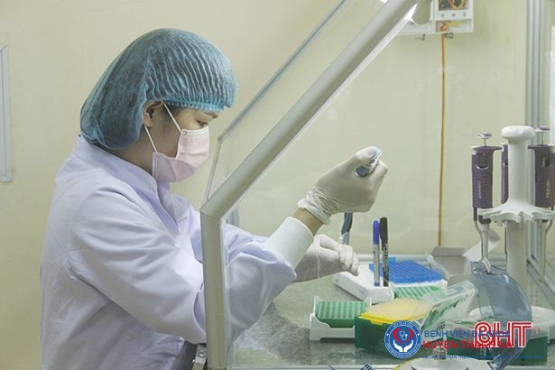 Với sự nỗ lực của đội ngũ cán bộ, nhân viên 2 phòng xét nghiệm, Hà Tĩnh đạt công suất khoảng 800 mẫu/ngày.
