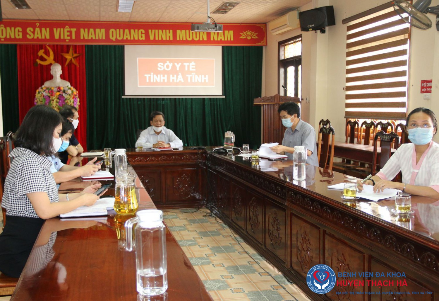 Tiến sỹ Đường Công Lự - Phó Giám đốc Sở Y tế chủ trì tại điểm cầu Hà Tĩnh