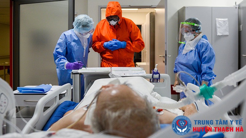 9 đối tượng dễ bị COVID -19 tấn công