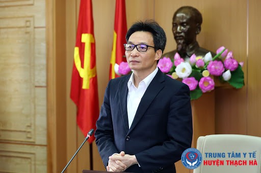 Phó Thủ tướng Vũ Đức Đam: Chúng ta phải tăng cường các giải pháp để thực sự chung sống an toàn trong dịch bệnh. Ảnh: VGP/Đình Nam