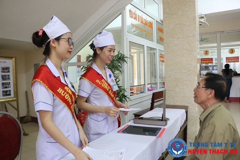 Đội ngũ đón tiếp bệnh nhân được chọn lọc và đào tạo bài bản.