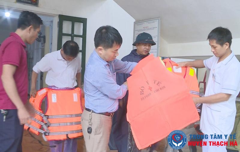 Các đơn vị chuẩn bị đầy đủ thuốc men, vật tư y tế sẵn sàng thu dung và cấp cứu cho bệnh nhân