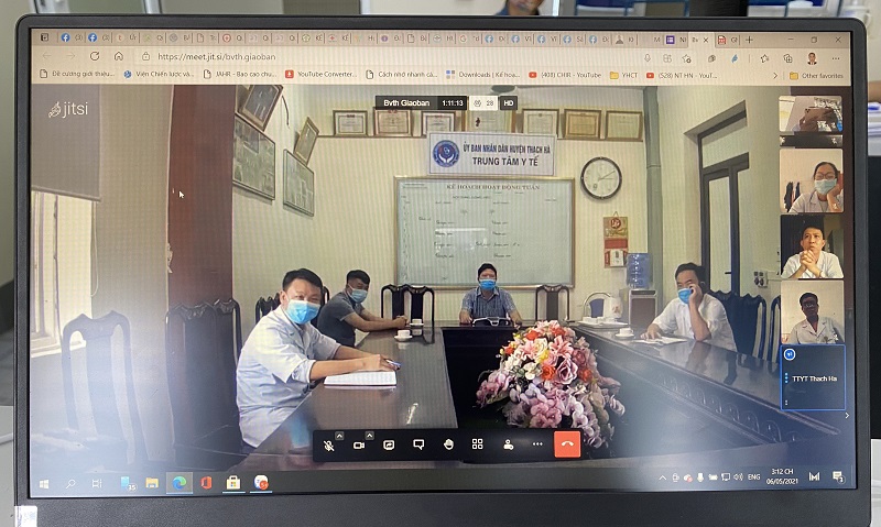 Trung tâm Y tế Thạch Hà họp trực tuyến về công tác phòng, chống dịch Covid-19 trong tình hình mới