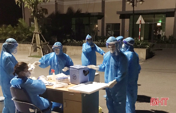 Hà Tĩnh: “Thần tốc” truy vết F1, F2 trong đêm sau khi có thêm 11 ca Covid-19