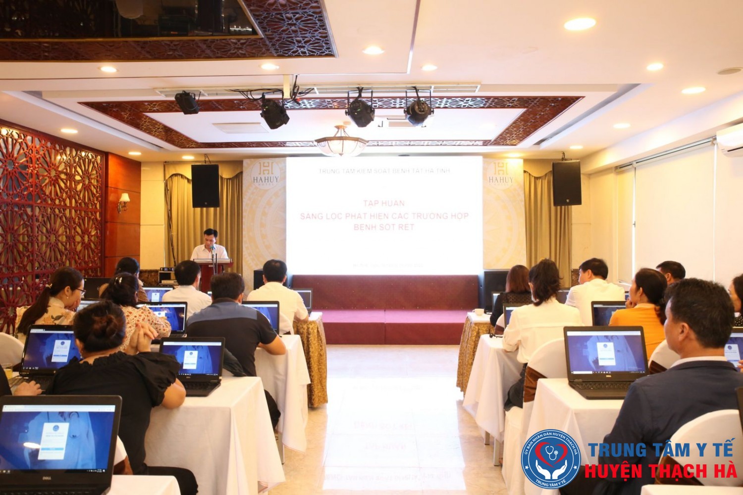 Cập nhật kiến thức cho cán bộ chuyên trách phòng chống sốt rét tuyến huyện