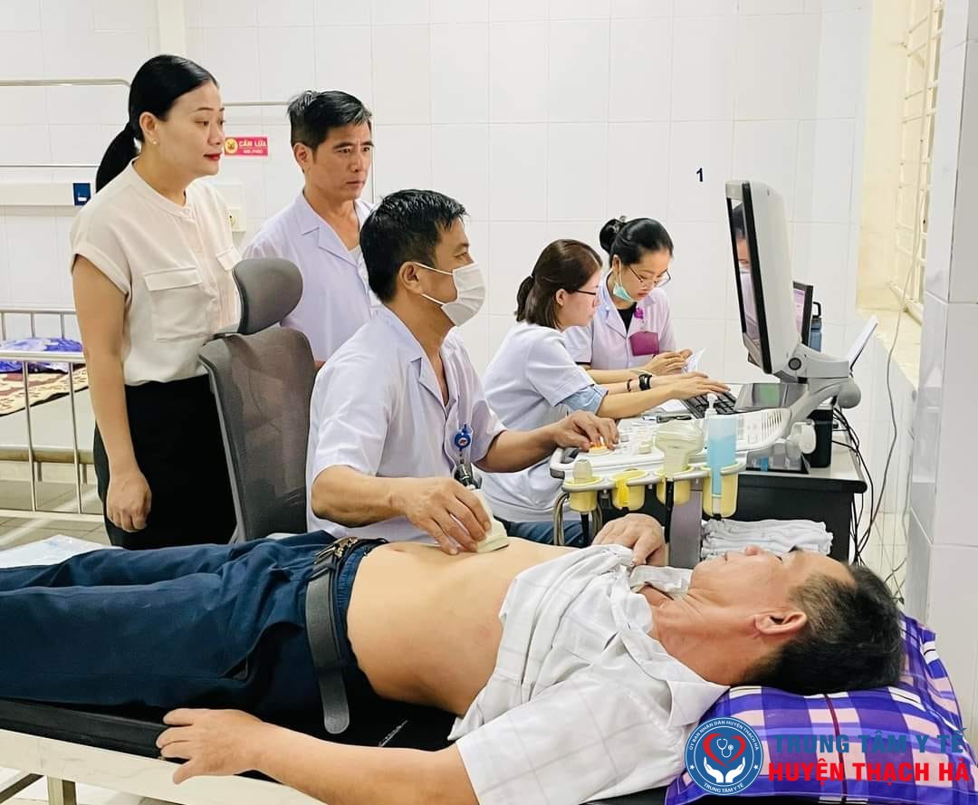 Khám sức khỏe định kỳ cho cán bộ hưu trí thuộc diện BTV tỉnh ủy quản lý